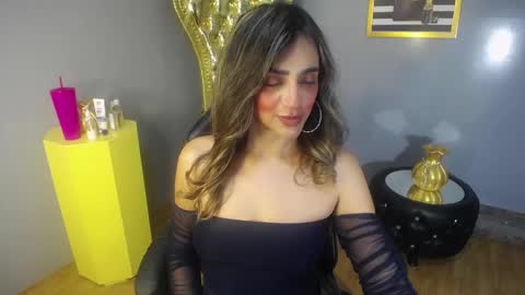 Snapshot of agatha_brooks_t chatting on December 2025 12:25:02 PM AGATHA online show from December 2025 12:25:02 PM