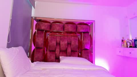 Agatha online show from January 2025 05:41:01 PM