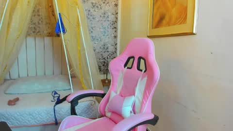 Snapshot of agatha_rusell chatting on February 2025 03:59:01 AM agatha online show from February 2025 03:59:01 AM