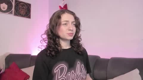 Camila     2 online show from February 2026 01:26:02 AM