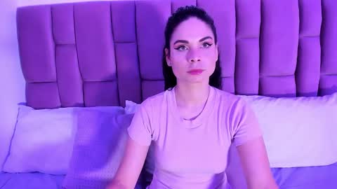 Agatha Mendoza online show from December 2024 11:17:01 AM