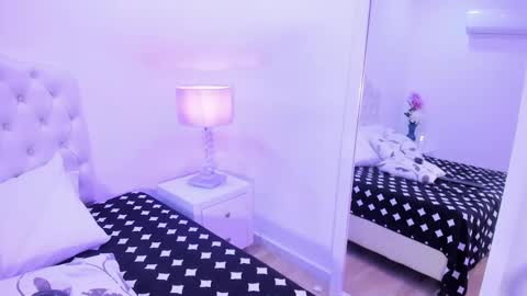 Agatha Mendoza online show from December 2024 02:16:02 PM