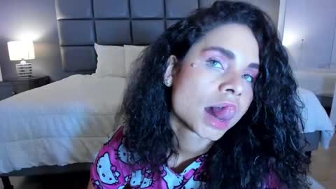 Agatha Mendoza online show from December 2024 07:11:02 PM