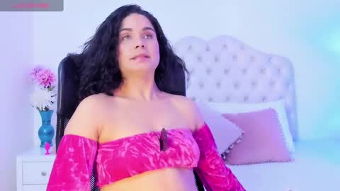 Agatha Mendoza online show from January 2025 07:24:01 PM