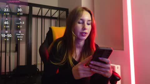 Snapshot of agelina_summer chatting on November 2025 07:27:01 PM Agelina Lilly Laura online show from November 2025 07:27:01 PM