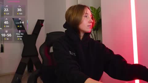 Snapshot of agelina_summer chatting on December 2025 07:53:02 PM Agelina Lilly Laura online show from December 2025 07:53:02 PM