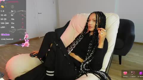 Snapshot of agelina_summer chatting on May 2026 09:26:02 AM Agelina Lilly Laura online show from May 2026 09:26:02 AM