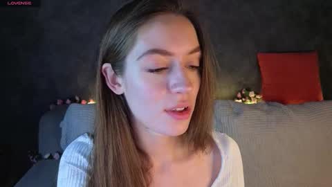 Snapshot of agnes_wells chatting on December 2025 09:26:02 AM agnes wells online show from December 2025 09:26:02 AM