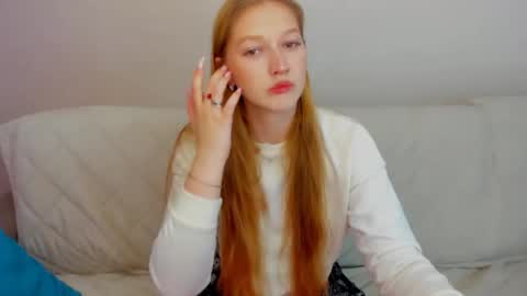 AgnesArden online show from November 2025 06:51:01 PM