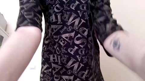 Monica online show from November 2025 03:40:01 AM