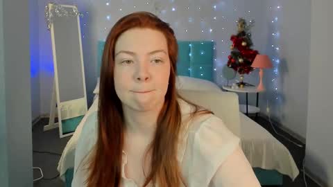 Agnia White online show from December 2025 10:53:01 AM