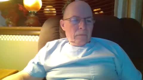 Snapshot of aguynrkfrd chatting on December 2024 10:28:02 AM aguynrkfrd online show from December 2024 10:28:02 AM