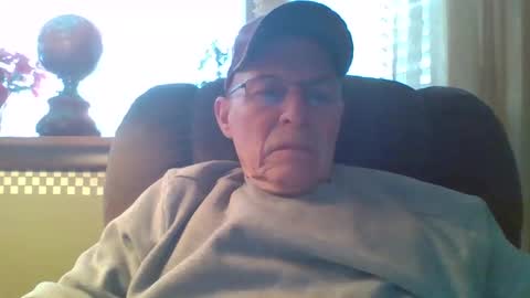 Snapshot of aguynrkfrd chatting on December 2024 03:50:02 PM aguynrkfrd online show from December 2024 03:50:02 PM