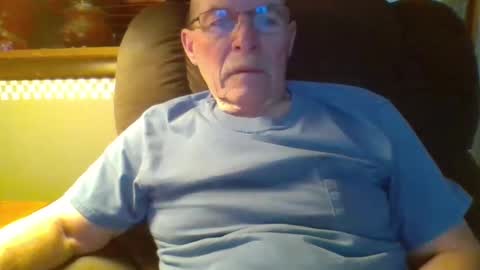 Snapshot of aguynrkfrd chatting on December 2024 10:08:01 AM aguynrkfrd online show from December 2024 10:08:01 AM