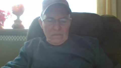 Snapshot of aguynrkfrd chatting on December 2024 06:28:02 PM aguynrkfrd online show from December 2024 06:28:02 PM