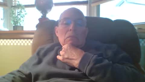 Snapshot of aguynrkfrd chatting on November 2025 05:28:02 PM aguynrkfrd online show from November 2025 05:28:02 PM