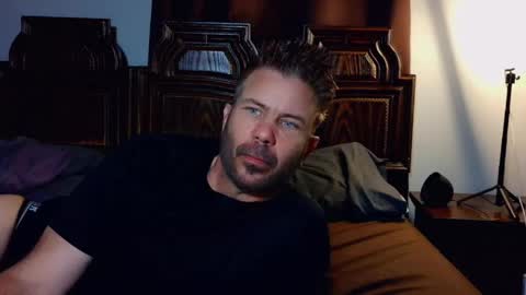 Blue Eyed Handsome Man online show from March 2026 12:39:01 AM