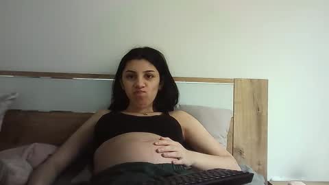 Selena online show from November 2025 08:36:02 AM