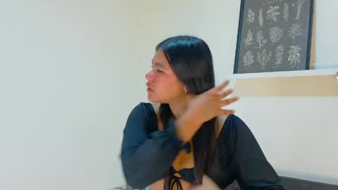 AHSLY online show from April 2026 12:08:02 PM