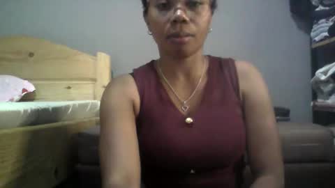 Aicha boobs online show from November 2025 03:45:02 PM