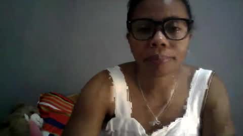 Aicha boobs online show from April 2026 06:43:01 PM