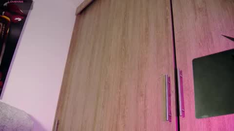 Snapshot of aidaadams chatting on November 2025 11:01:02 AM Aida online show from November 2025 11:01:02 AM