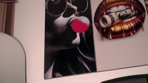 Snapshot of aidaadams chatting on December 2025 11:15:01 AM Aida online show from December 2025 11:15:01 AM