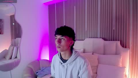 Aiden online show from March 2026 01:02:01 PM