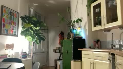 Spicyla online show from November 2025 05:44:02 PM