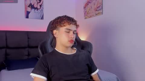 Snapshot of aiiden_15 chatting on October 2025 12:12:02 PM Aiden online show from October 2025 12:12:02 PM