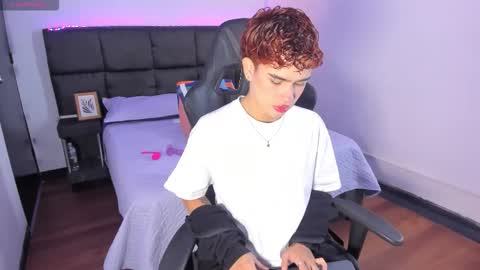 Snapshot of aiiden_15 chatting on November 2025 01:18:02 PM Aiden online show from November 2025 01:18:02 PM