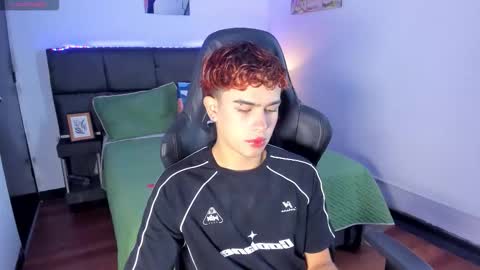 Snapshot of aiiden_15 chatting on November 2025 01:00:02 PM Aiden online show from November 2025 01:00:02 PM