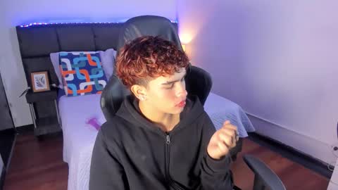 Snapshot of aiiden_15 chatting on December 2025 12:54:01 PM Aiden online show from December 2025 12:54:01 PM