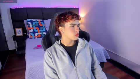 Snapshot of aiiden_15 chatting on December 2025 12:47:02 PM Aiden online show from December 2025 12:47:02 PM