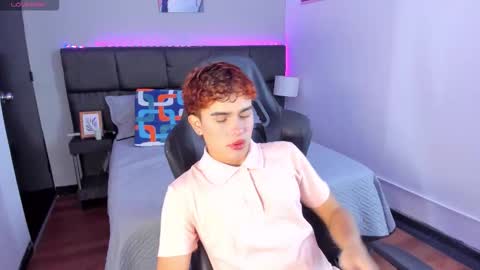 Snapshot of aiiden_15 chatting on December 2025 12:42:02 PM Aiden online show from December 2025 12:42:02 PM