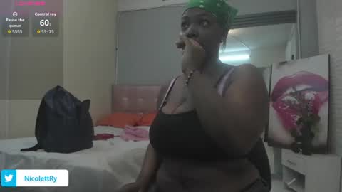Snapshot of aileenkeys chatting on June 2026 07:27:02 PM aileenkeys online show from June 2026 07:27:02 PM