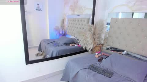 Snapshot of ainaah_ chatting on February 2025 02:37:01 PM Ainaah online show from February 2025 02:37:01 PM