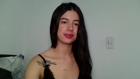 Snapshot of aine_ileana chatting on January 2026 02:49:01 AM J online show from January 2026 02:49:01 AM