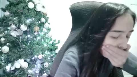 Snapshot of aineangeel chatting on January 2025 03:51:01 AM AINE online show from January 2025 03:51:01 AM