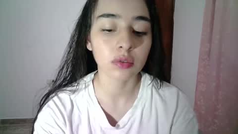 Snapshot of aineangeel chatting on September 2025 12:23:02 AM AINE online show from September 2025 12:23:02 AM