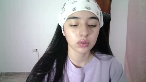 Snapshot of aineangeel chatting on October 2025 12:06:01 AM AINE online show from October 2025 12:06:01 AM