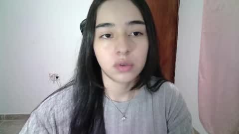 Snapshot of aineangeel chatting on October 2025 01:26:01 AM AINE online show from October 2025 01:26:01 AM