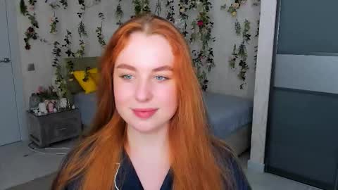 Louise online show from November 2025 04:13:02 PM