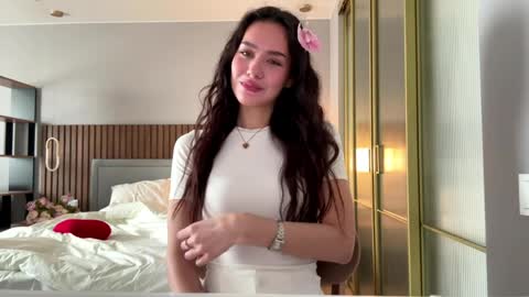 Aisha online show from April 2026 06:18:01 AM