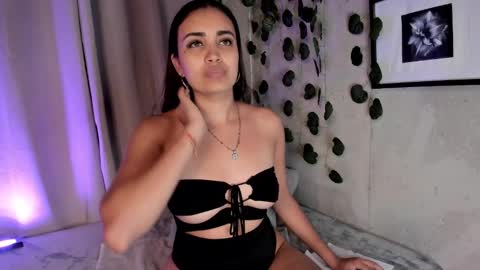 Aisha online show from February 2025 01:09:02 AM