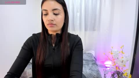 Aisha online show from October 2025 09:57:01 PM
