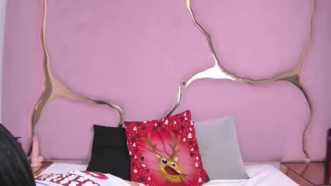 Aisha online show from December 2025 01:17:04 PM