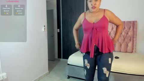 AISHA  MOORE online show from June 2026 07:22:02 PM