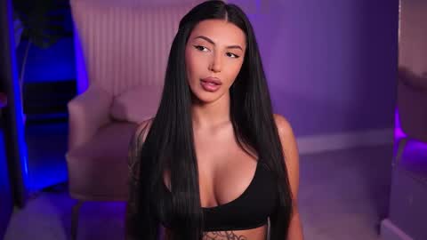 Maddy online show from September 2025 04:01:02 PM