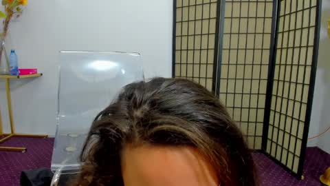 Aisha online show from March 2026 04:24:02 AM